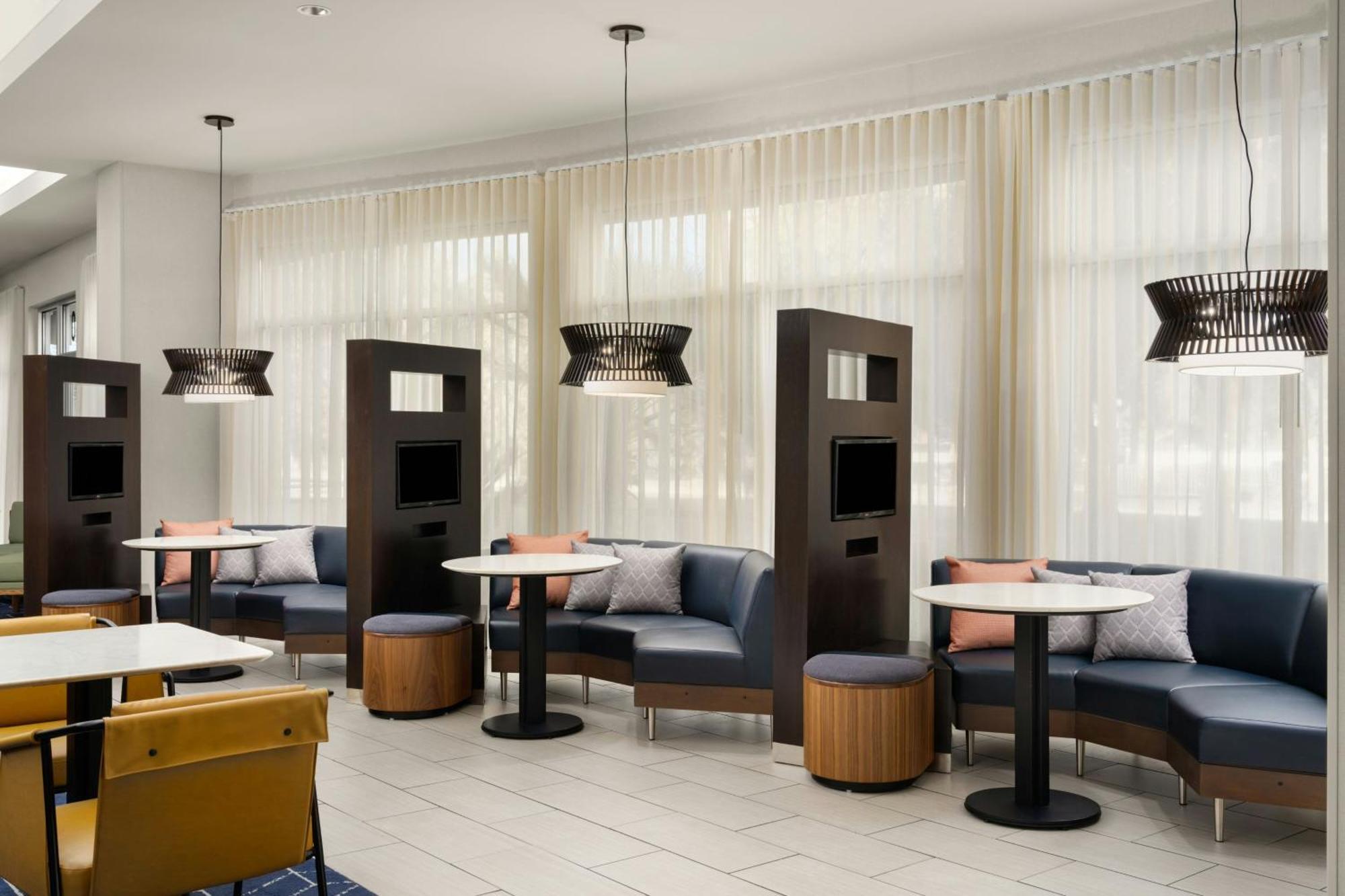 Courtyard By Marriott Sunnyvale Silicon Valley Exterior foto