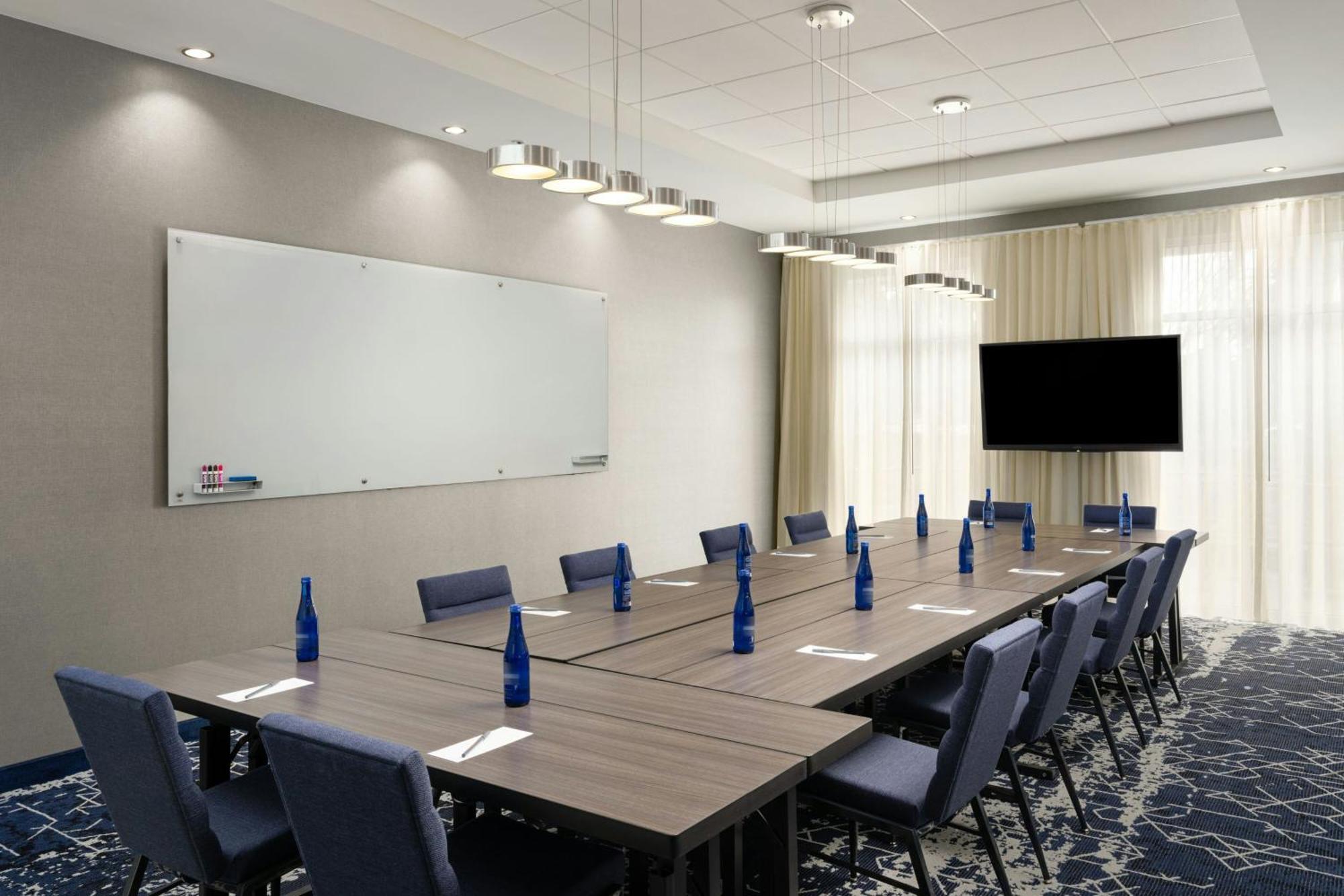 Courtyard By Marriott Sunnyvale Silicon Valley Exterior foto